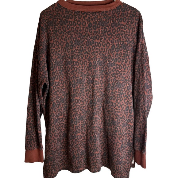 Victoria’s Secret Victoria Sport Choker Sweatshirt Animal Print Small Oversize. - Picture 5 of 8